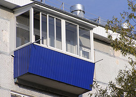 Остекление балконов с крышей - фото 7